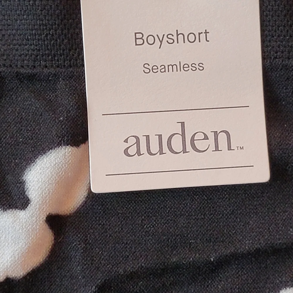 NWT Seamless Boyshort Panties | Auden